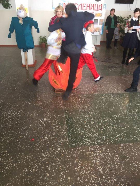 «Приречное жалпы орта білім беретін мектебі» КММ «масленица» аталып өтті. 