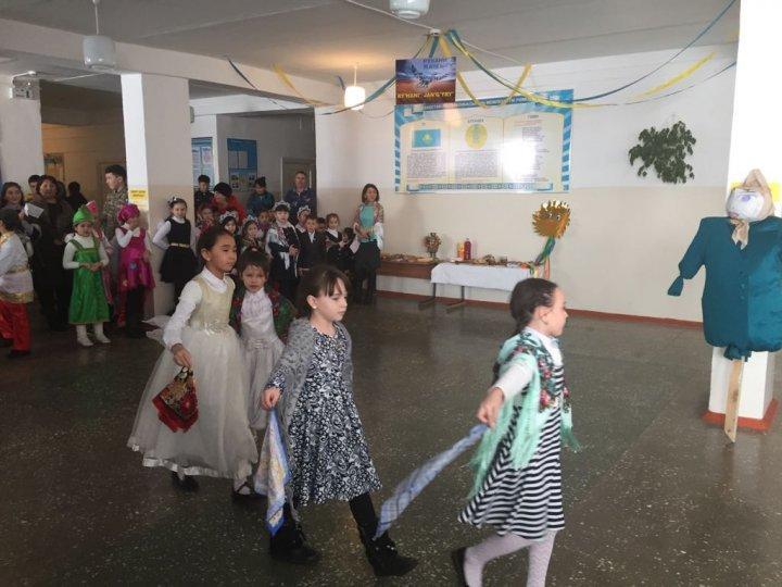 «Приречное жалпы орта білім беретін мектебі» КММ «масленица» аталып өтті. 