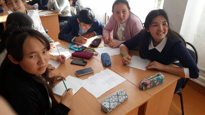 8,9,10 сыныптар арасында топтық «Полиглот» атты сайыс 