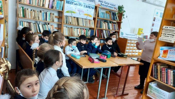 Литературно-игровая программа​ «Весенняя капель»